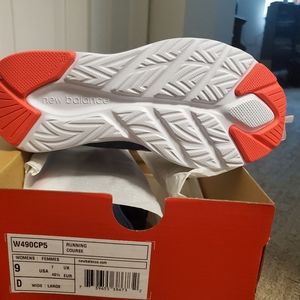 New Balance 490 size 9 running course